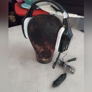 Corsair Gaming Headset Black and White